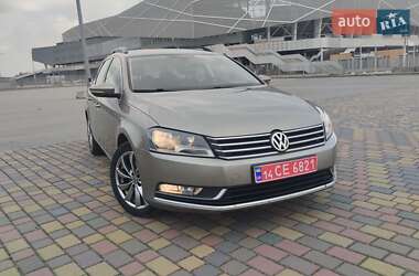 Універсал Volkswagen Passat 2012 в 