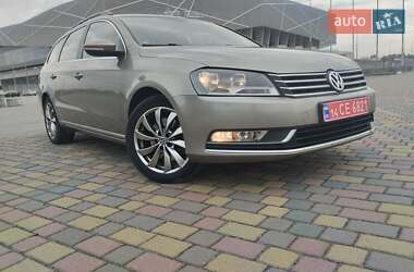 Універсал Volkswagen Passat 2012 в 