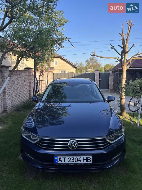 Седан Volkswagen Passat 2015 в Івано-Франківську