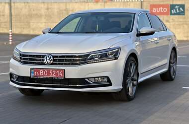 Седан Volkswagen Passat 2017 в 