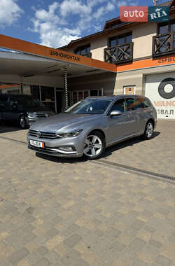 Универсал Volkswagen Passat 2020 в Сваляве