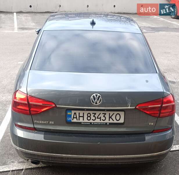 Седан Volkswagen Passat 2016 в Киеве