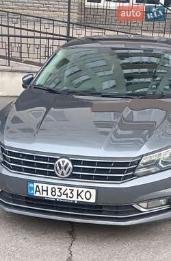 Седан Volkswagen Passat 2016 в Києві
