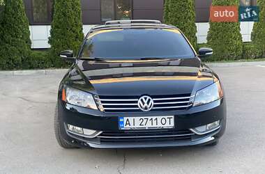 Седан Volkswagen Passat 2013 в Днепре