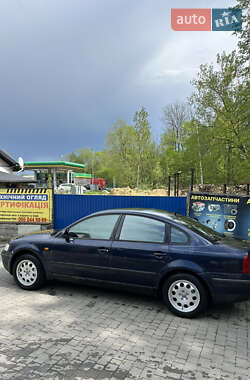 Седан Volkswagen Passat 1998 в 