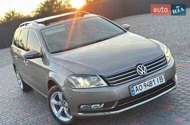 Універсал Volkswagen Passat 2012 в 