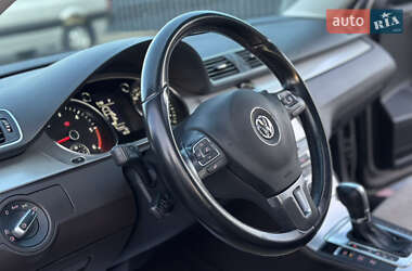 Універсал Volkswagen Passat 2012 в 