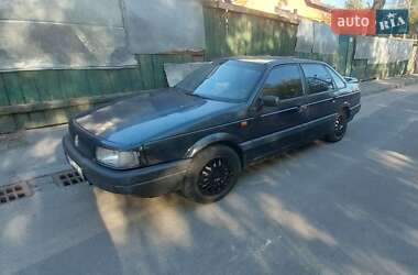 Седан Volkswagen Passat 1993 в Киеве