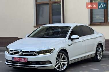 Седан Volkswagen Passat 2019 в Дрогобыче