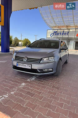 Универсал Volkswagen Passat 2011 в Измаиле