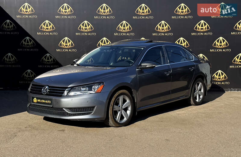 Седан Volkswagen Passat 2012 в Києві