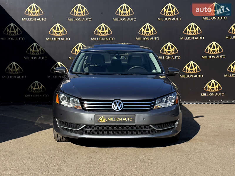 Седан Volkswagen Passat 2012 в Києві