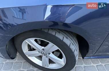 Седан Volkswagen Passat 2013 в 