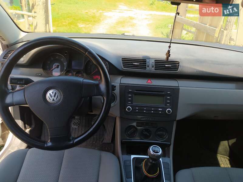 Седан Volkswagen Passat 2008 в Кропивницком
