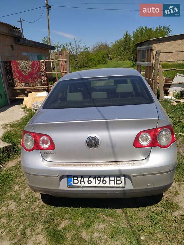 Седан Volkswagen Passat 2008 в Кропивницком