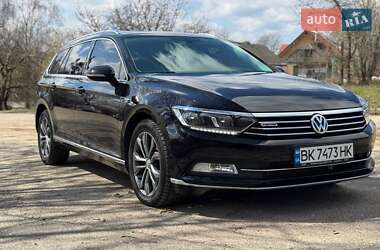 Универсал Volkswagen Passat 2015 в Ровно