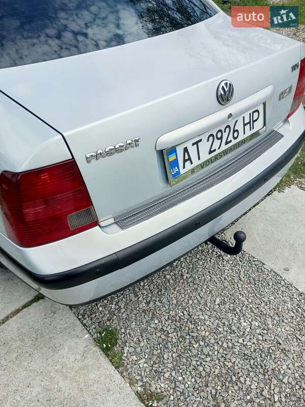 Седан Volkswagen Passat 1997 в Делятине