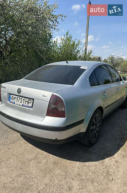 Седан Volkswagen Passat 2001 в Овруче