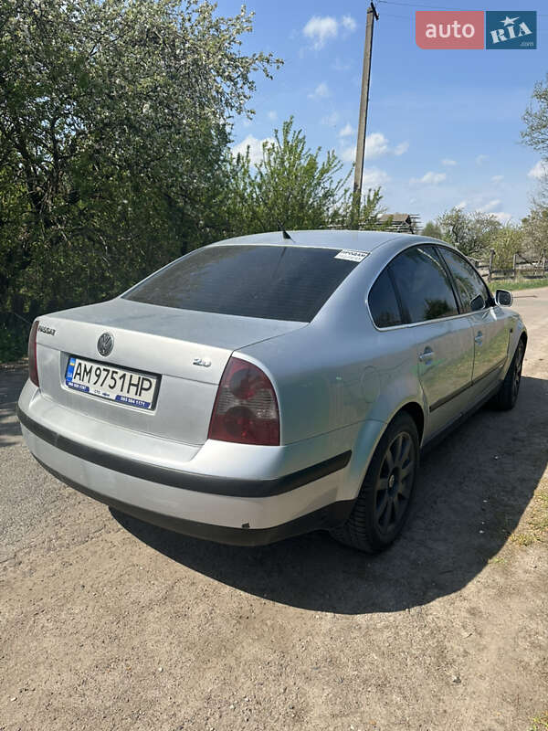 Седан Volkswagen Passat 2001 в Овруче
