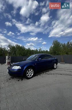 Седан Volkswagen Passat 2003 в 