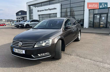 Седан Volkswagen Passat 2011 в Тернополе