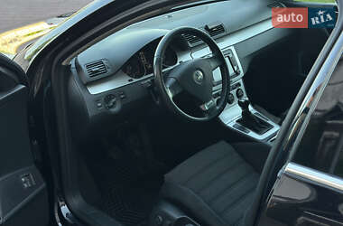 Універсал Volkswagen Passat 2009 в 