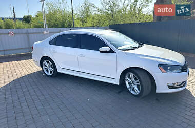 Седан Volkswagen Passat 2013 в 