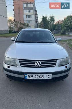 Седан Volkswagen Passat 2000 в 