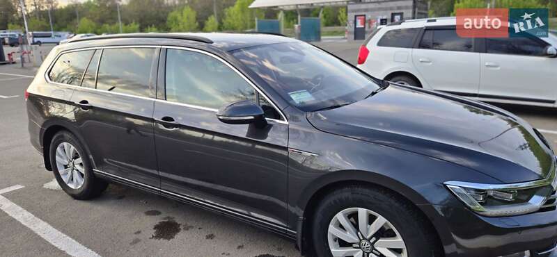 Универсал Volkswagen Passat 2017 в Харькове