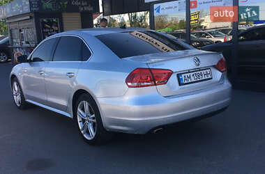 Седан Volkswagen Passat 2015 в Житомирі