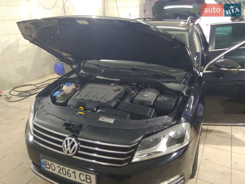Универсал Volkswagen Passat 2013 в Виннице