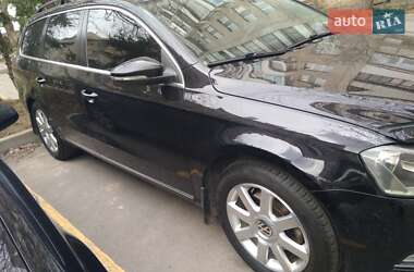 Універсал Volkswagen Passat 2013 в Вінниці