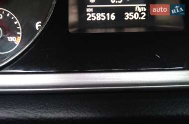 Универсал Volkswagen Passat 2013 в 