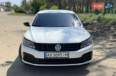 Седан Volkswagen Passat 2017 в Харькове