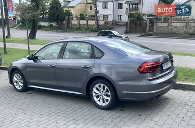 Седан Volkswagen Passat 2018 в Львове