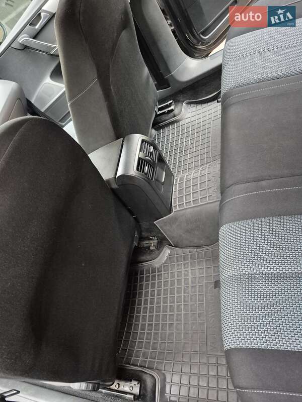Універсал Volkswagen Passat 2011 в Києві