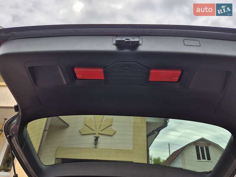 Універсал Volkswagen Passat 2011 в Києві