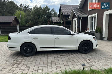 Седан Volkswagen Passat 2012 в 