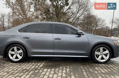 Седан Volkswagen Passat 2012 в Харкові