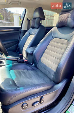 Седан Volkswagen Passat 2011 в 