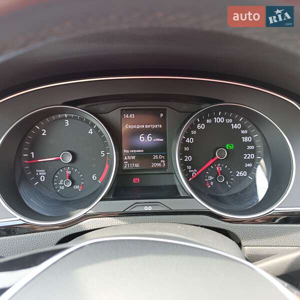 Универсал Volkswagen Passat 2018 в Хмельницком