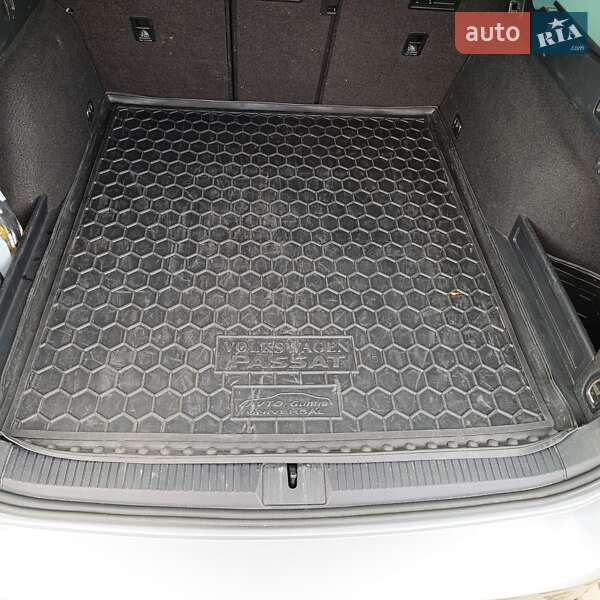 Универсал Volkswagen Passat 2018 в Хмельницком