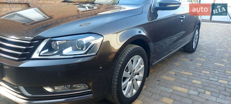 Универсал Volkswagen Passat 2012 в Бердичеве