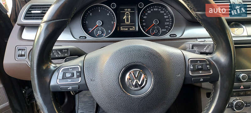 Универсал Volkswagen Passat 2012 в Бердичеве