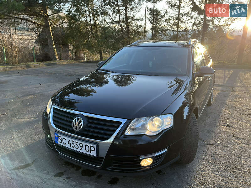 Универсал Volkswagen Passat 2010 в Львове