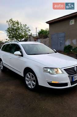 Універсал Volkswagen Passat 2009 в Києві