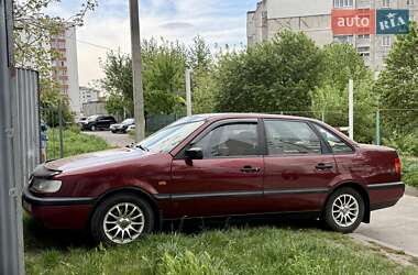 Седан Volkswagen Passat 1996 в Хмельницком