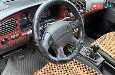 Седан Volkswagen Passat 1996 в 