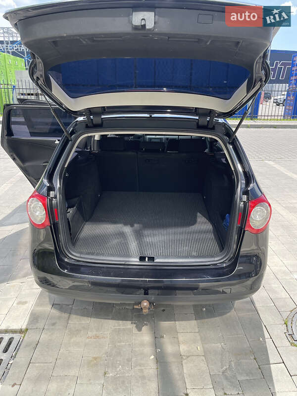 Универсал Volkswagen Passat 2010 в Ивано-Франковске