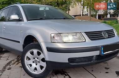 Універсал Volkswagen Passat 2000 в 